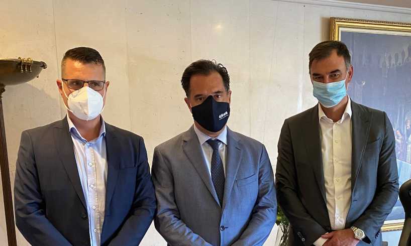 Συνάντηση του πρόεδρου του ομίλου Eurohold και του διευθύνοντα συμβούλου της Euroins Ελλάδος με τον υπουργό Ανάπτυξης Αδ. Γεωργιάδη